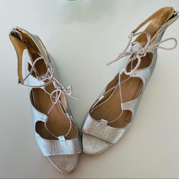 LOEFFLER RANDALL Metallic Silver Leather Lace Up Open Toe Strap Sandal Flats 8.5 - Picture 2 of 11